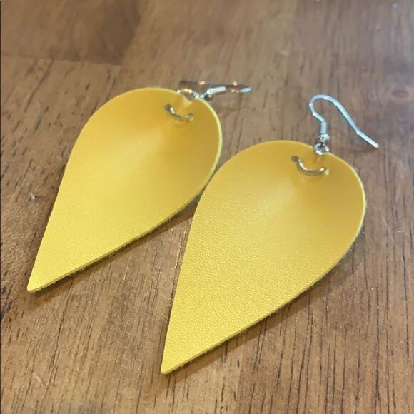 𝅺tear Drop Mustard Yellow Boho Earrings - Picture 2 of 6